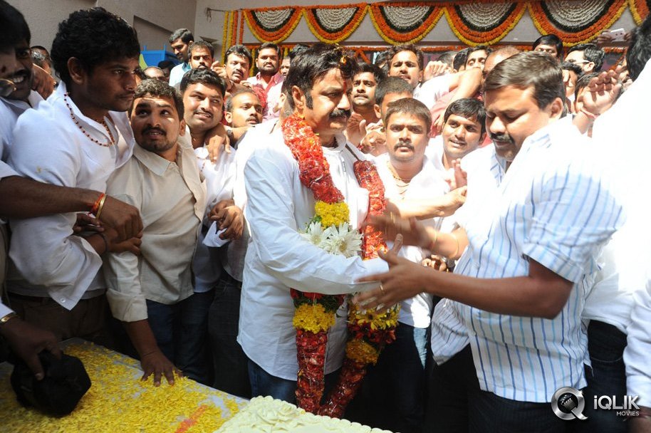 Legend-Movie-Hungama-at-Bramaramba-Theatre